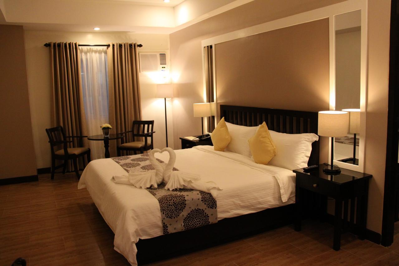 Prime City Resort Hotel Angeles Exterior foto