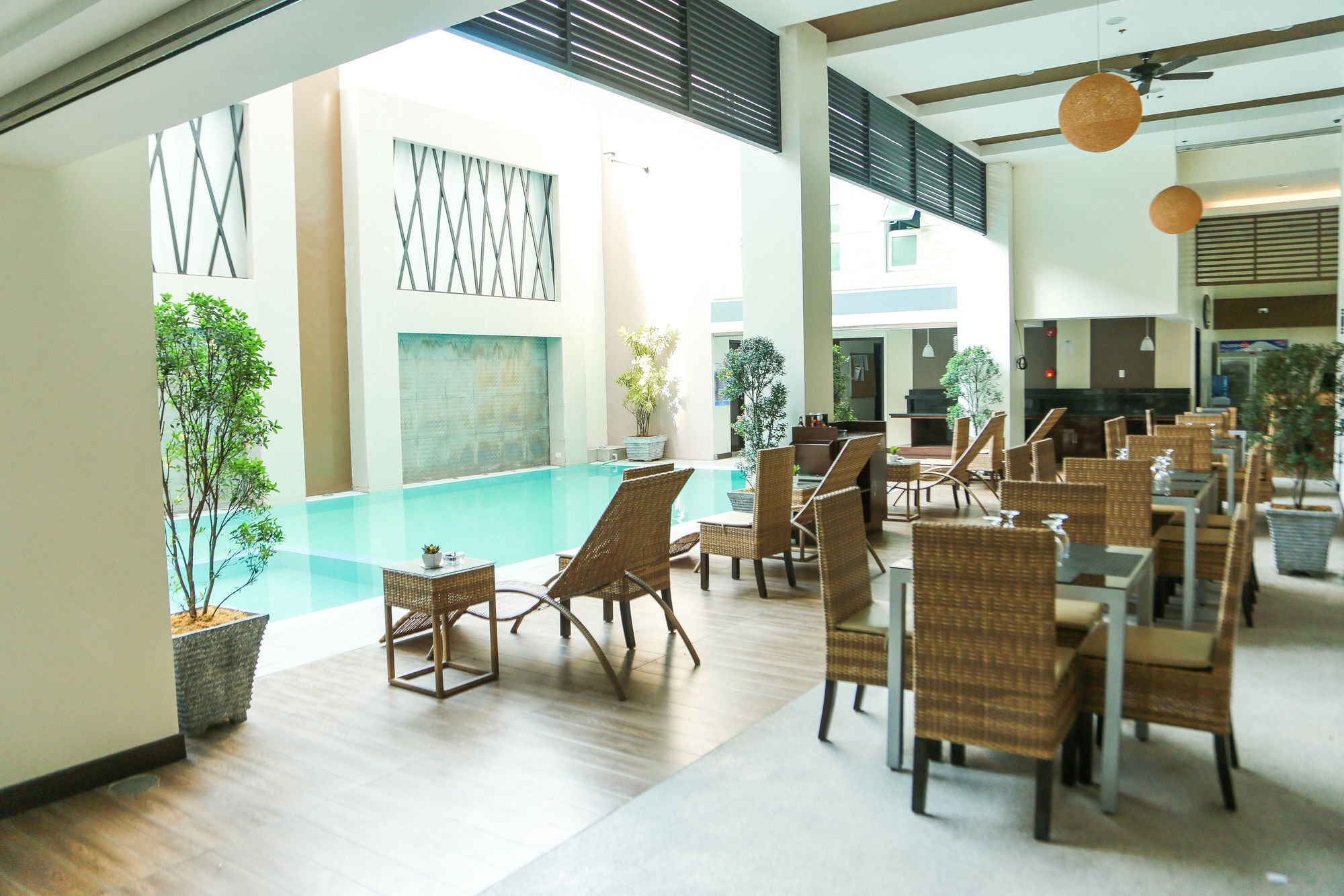 Prime City Resort Hotel Angeles Exterior foto